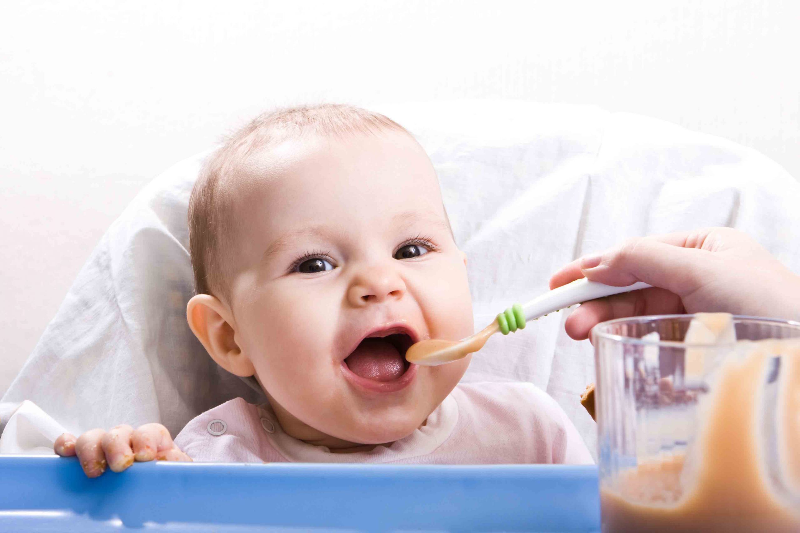 5 نکته که باید برای شروع غذای کمکی کودک بدانید و رعایت کنید