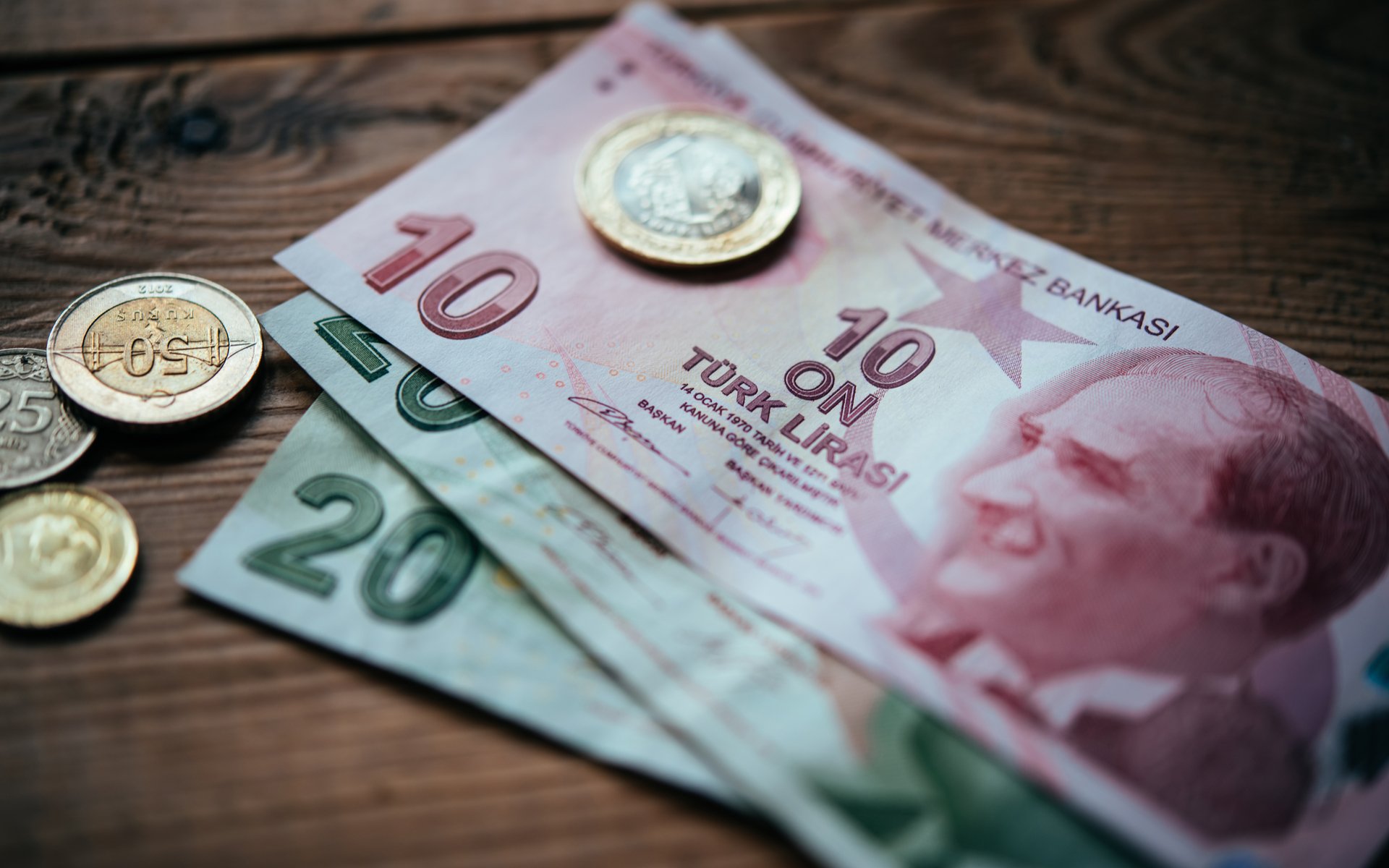 کاهش 50 درصدی ارزش پول ترکیه